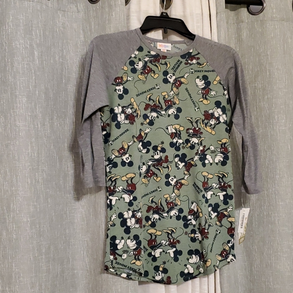 Cute Disney Lularoe shirt!